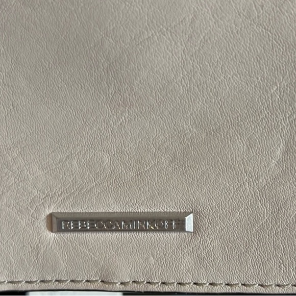 Rebecca Minkoff Crossbody Purse with Turnlock Closure Grey - Picture 4 of 7
